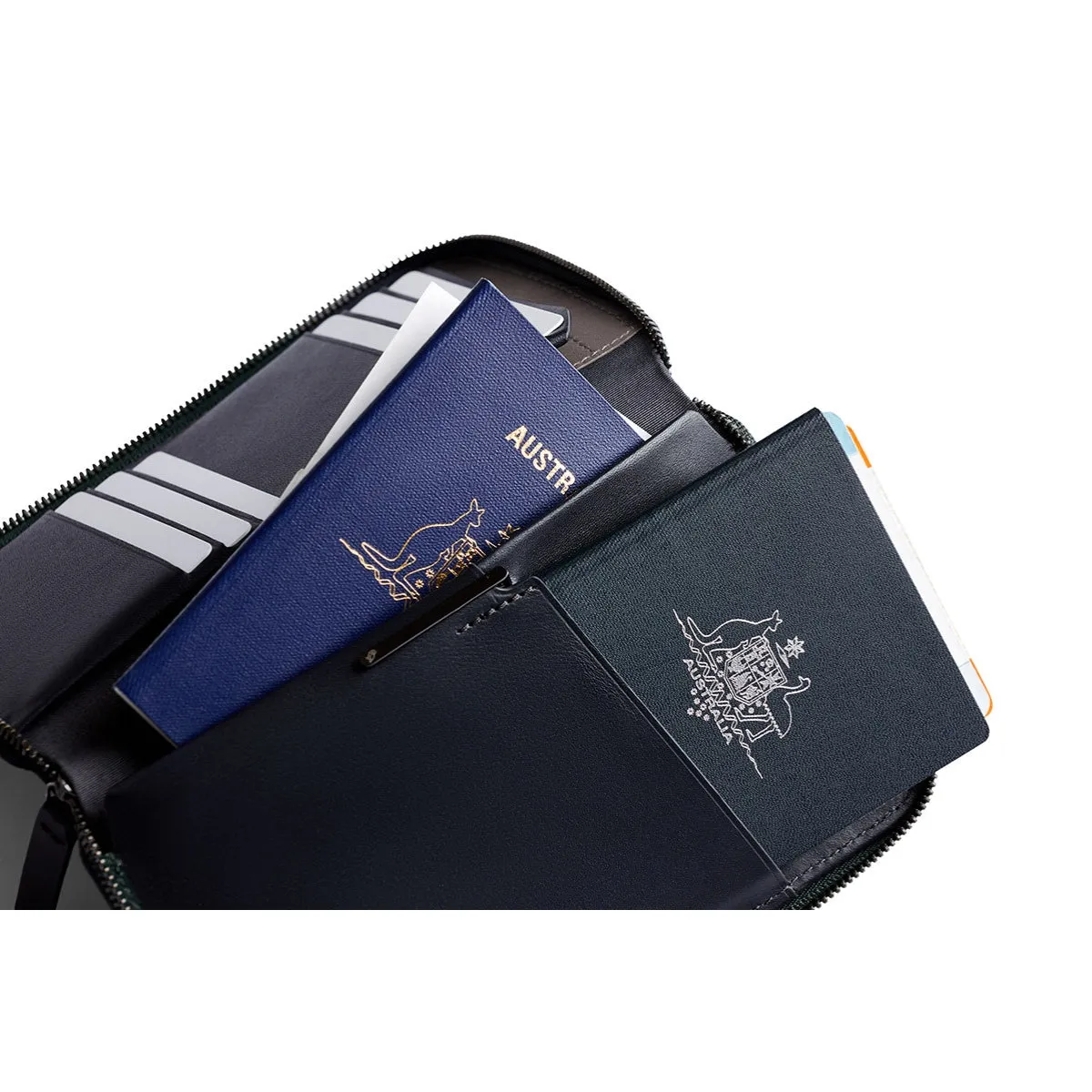 Bellroy Travel Folio (Second Edition) in Everglade