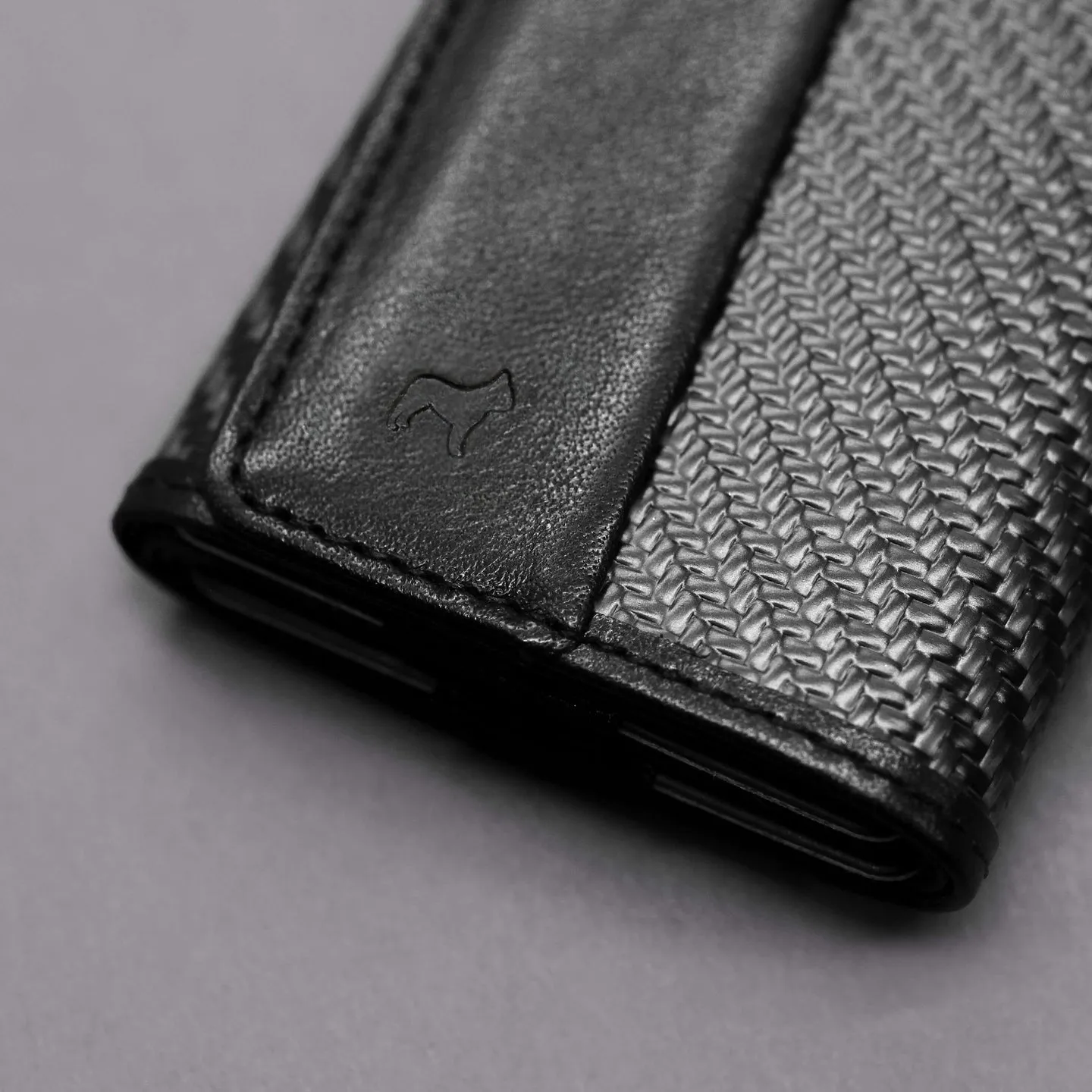 Carbon Speed Wallet Mini  - the Frenchie Co.