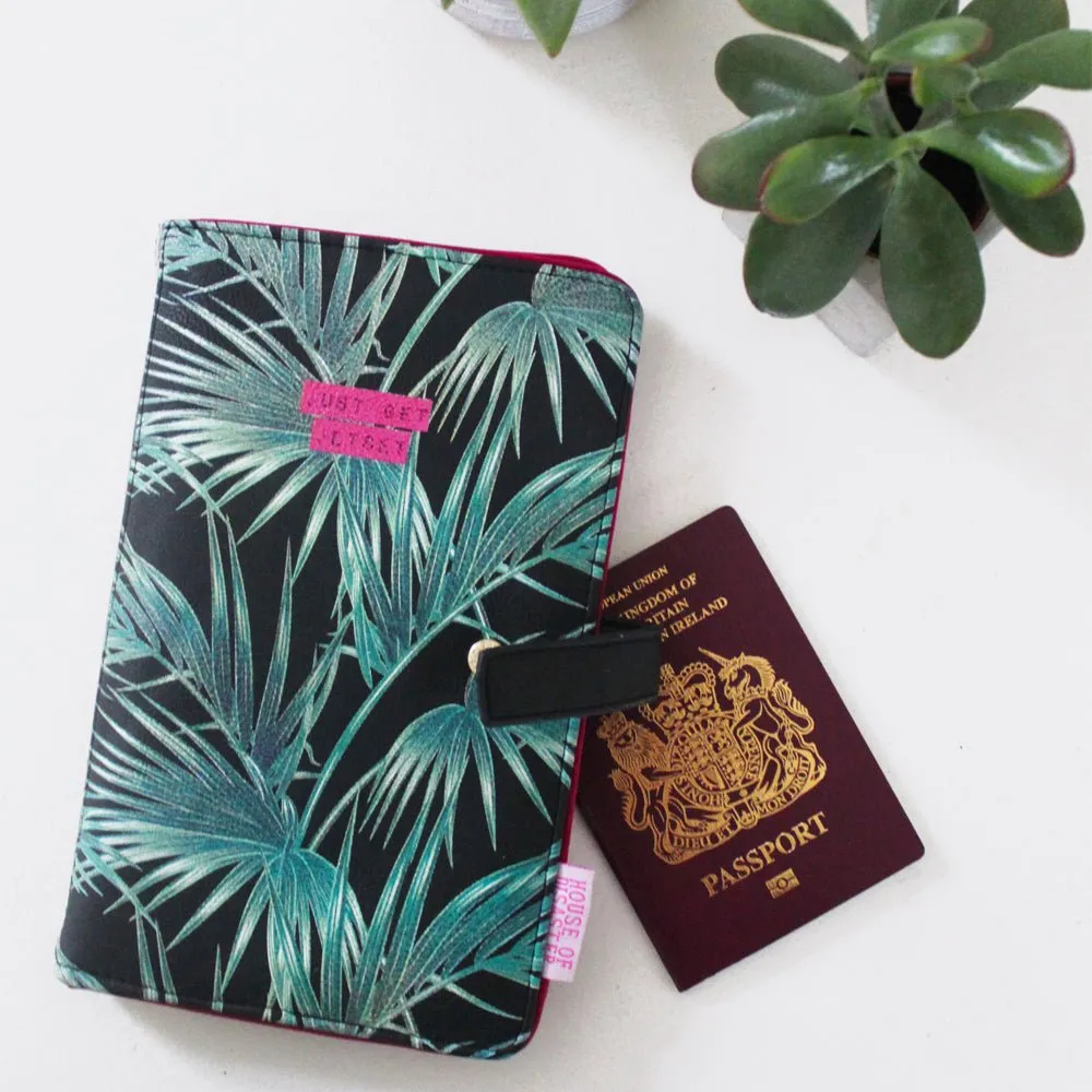 Petal 'Jetset' Travel Wallet